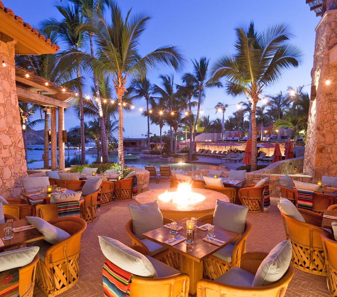 Hacienda Beach Club & Residences, hacienda cocina y cantina