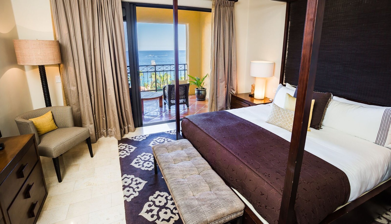 Hacienda Beach Club & Residences, rooms