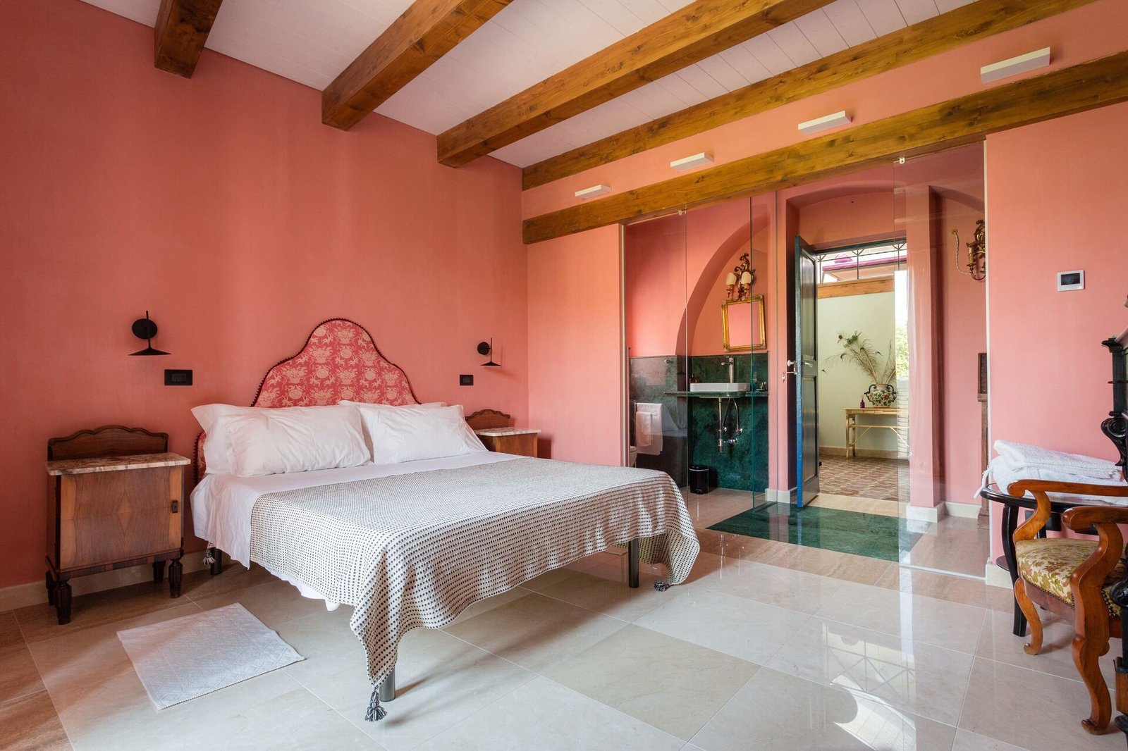 Palazzo Previtera, rooms