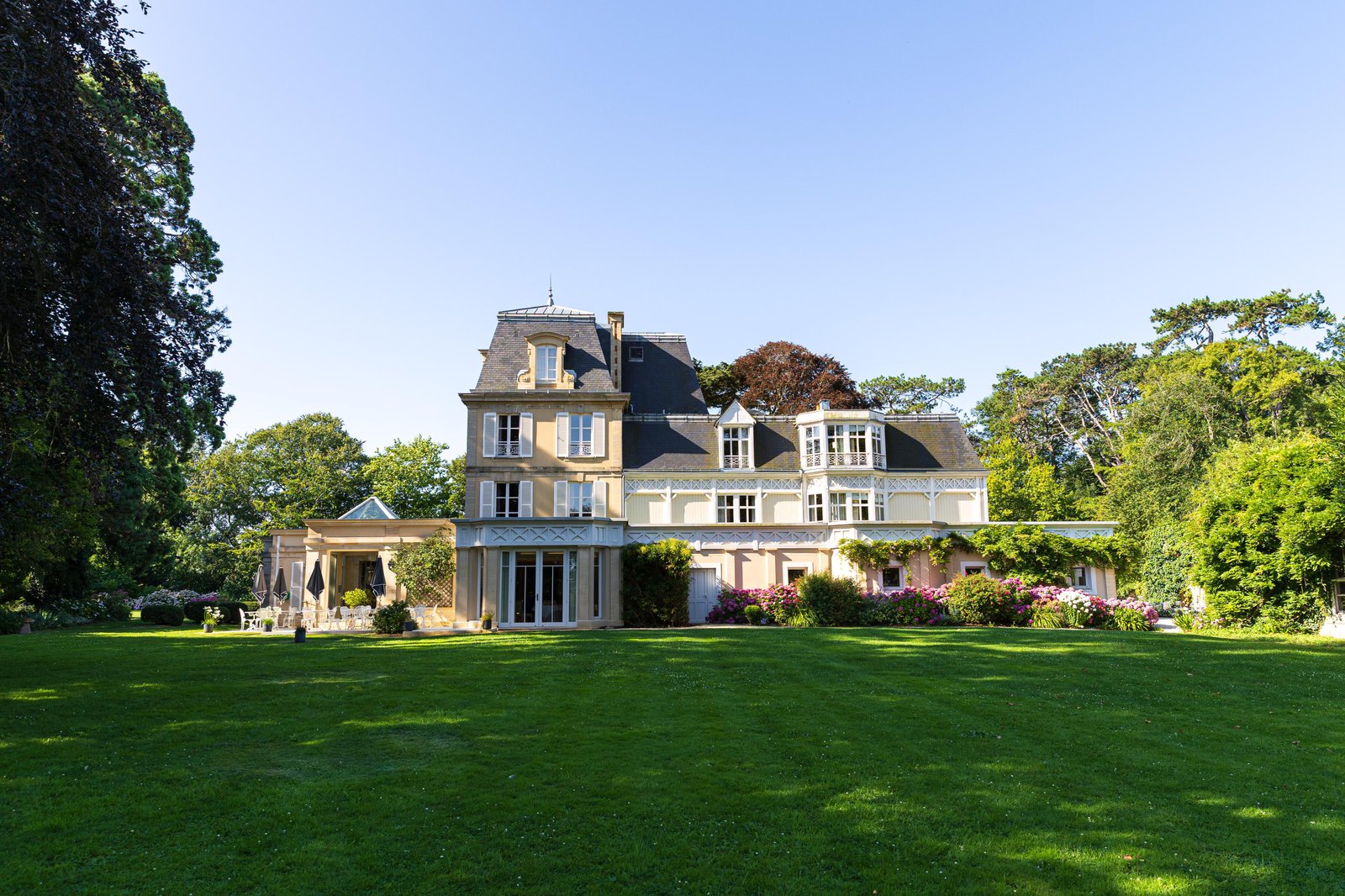 Château La Chenevière, how it began