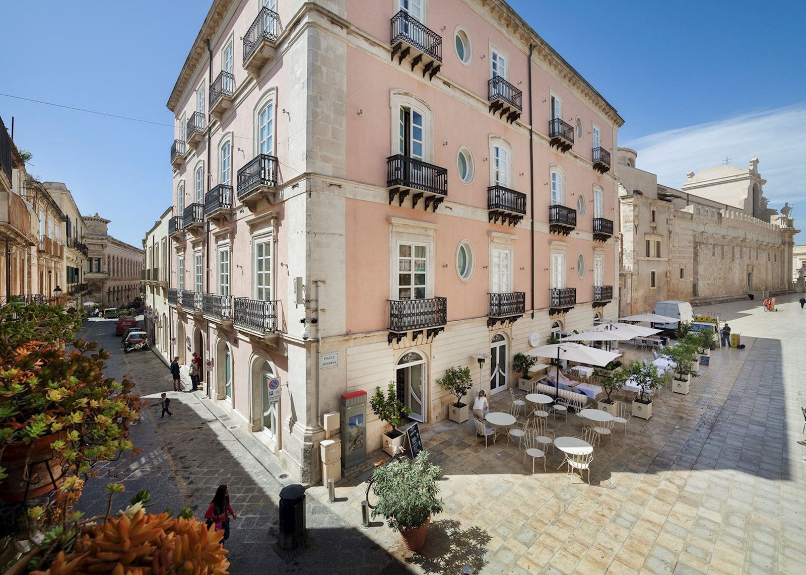 Palazzo Artemide, how it began