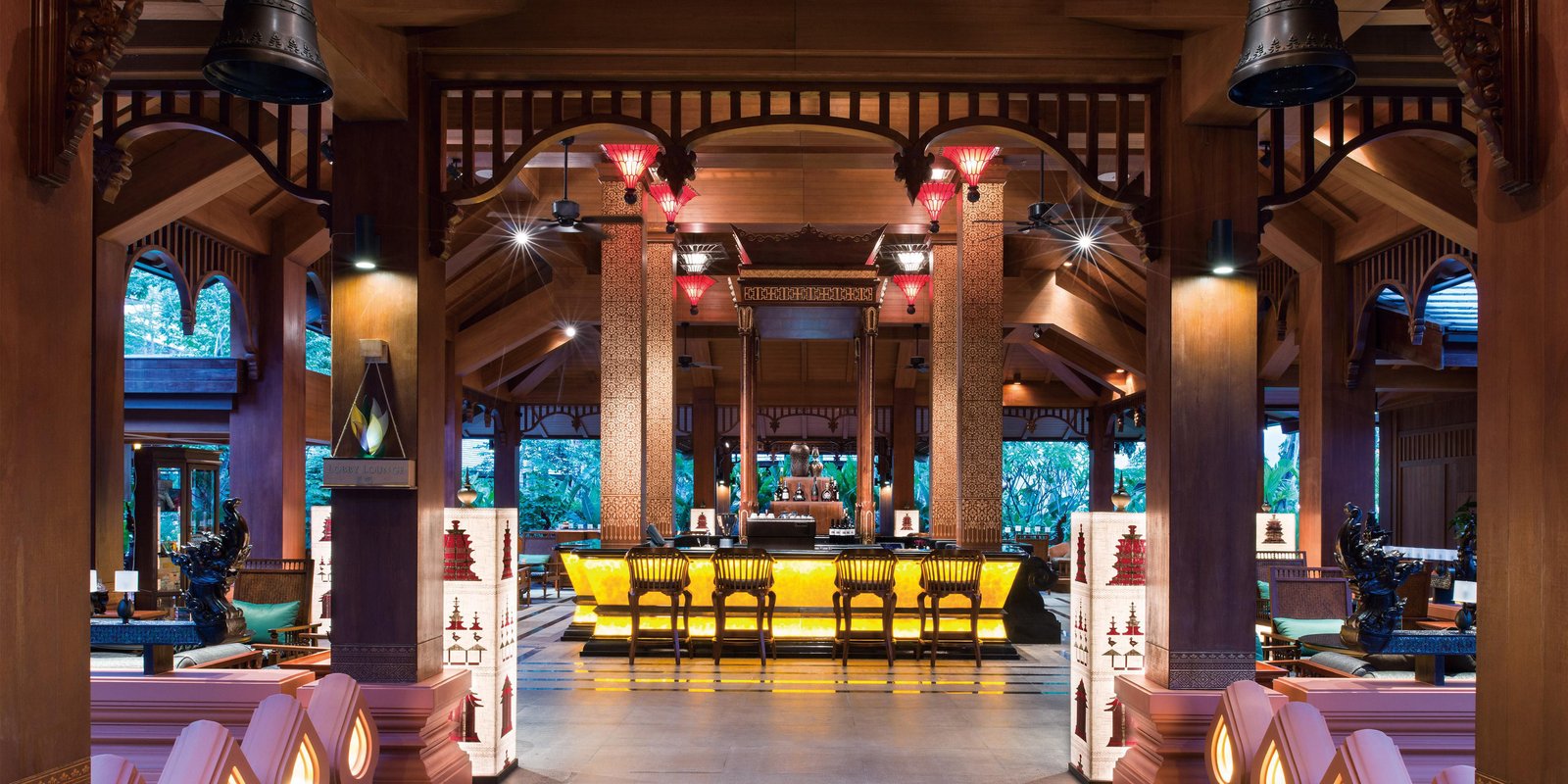InterContinental Xishuangbanna Resort, at the table