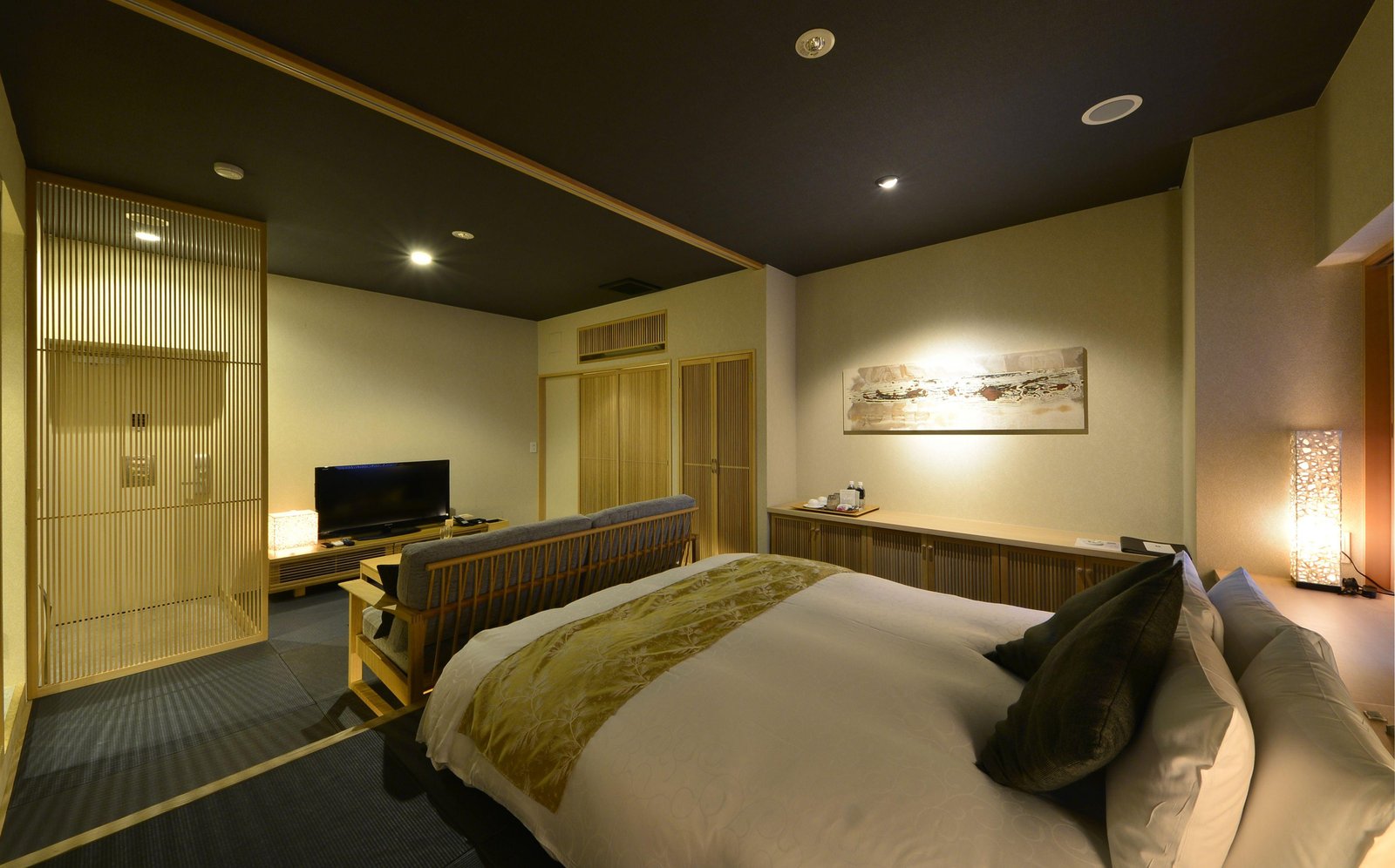 Roppongi Hotel S, rooms