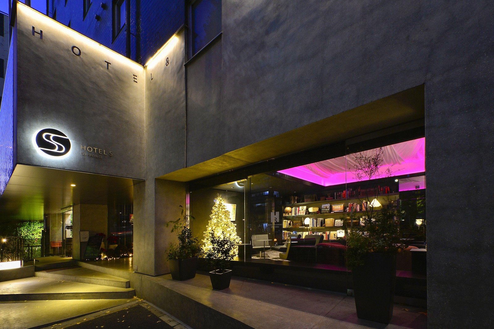 Roppongi Hotel S, how it began