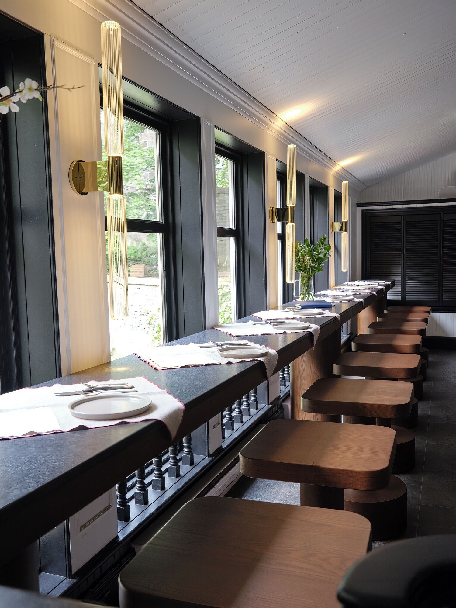 Hôtel Cap Diamant, at the table