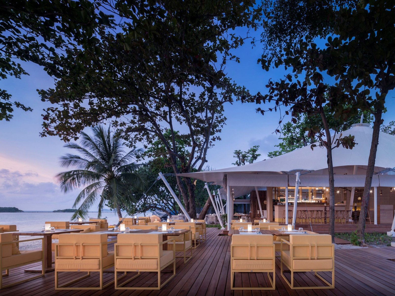 SALA Samui Chaweng Beach Resort, the tent beachfront restaurant and bar