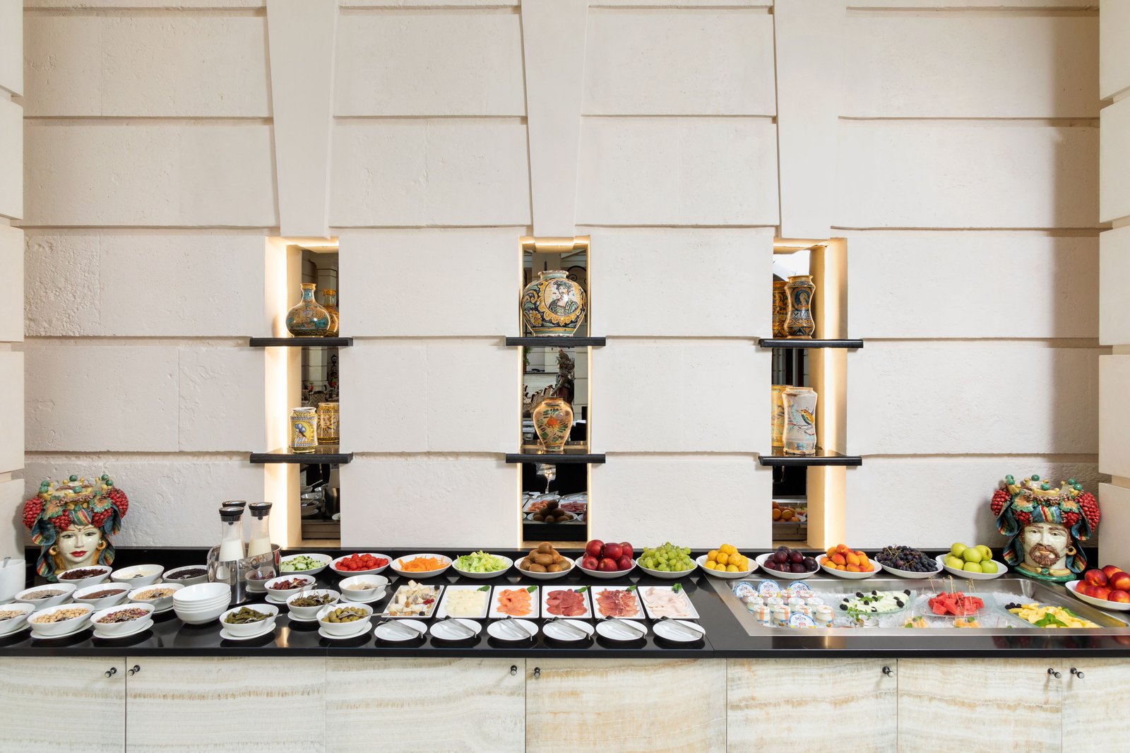 Ortea Palace Hotel, Sicily, Autograph Collection, il cortile