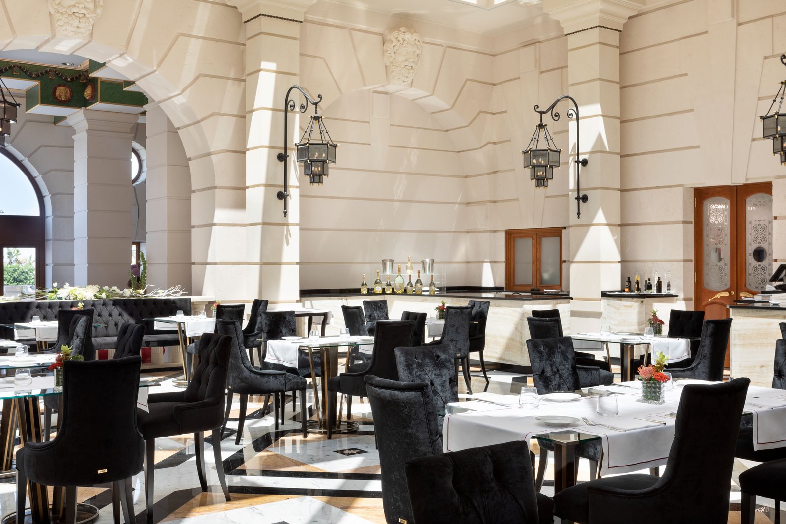 Ortea Palace Hotel, Sicily, Autograph Collection, il cortile