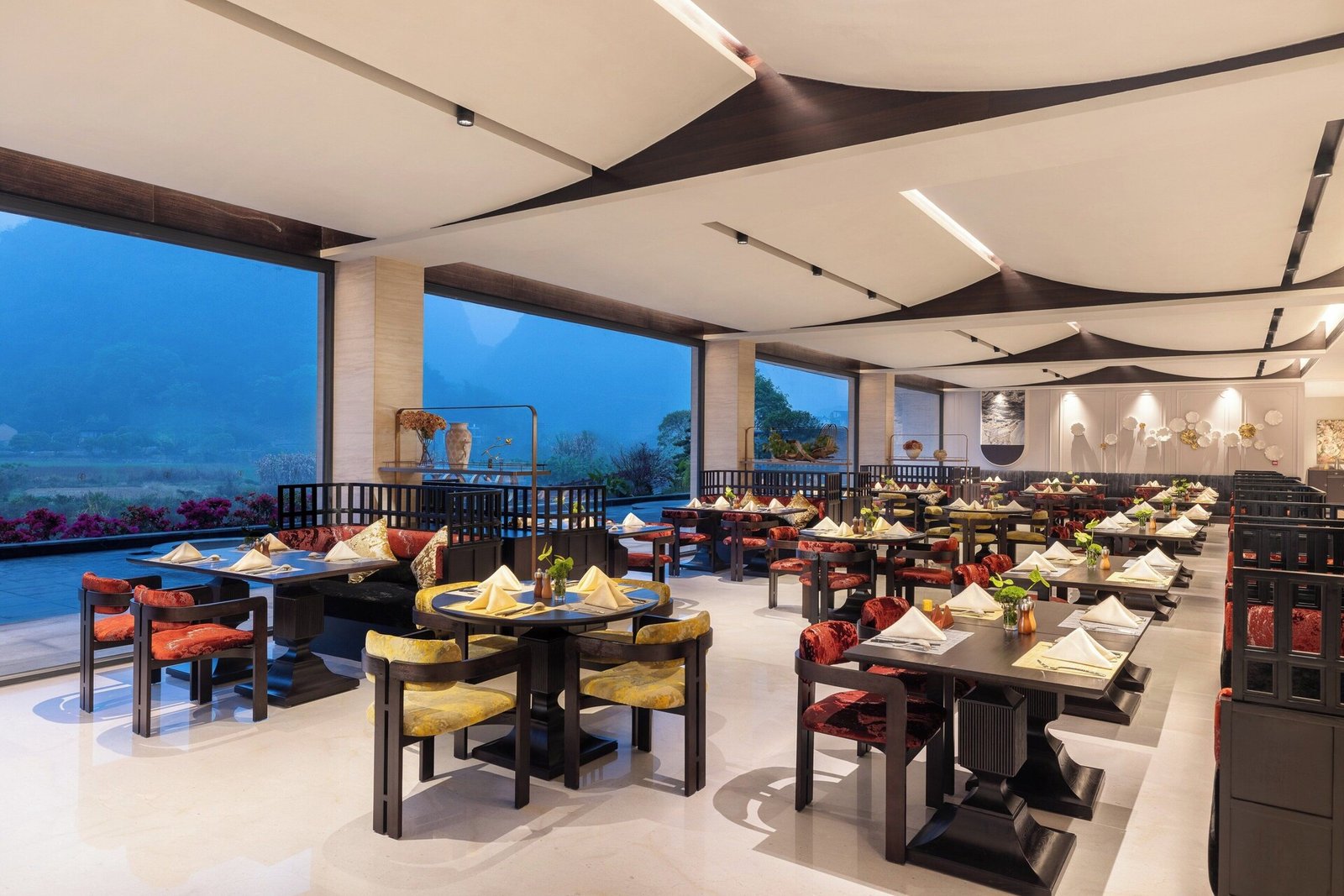 voco Guilin Yangshuo by IHG, at the table
