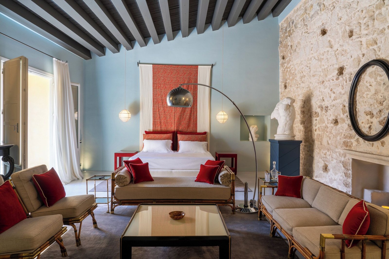 Hotel Q92, rooms