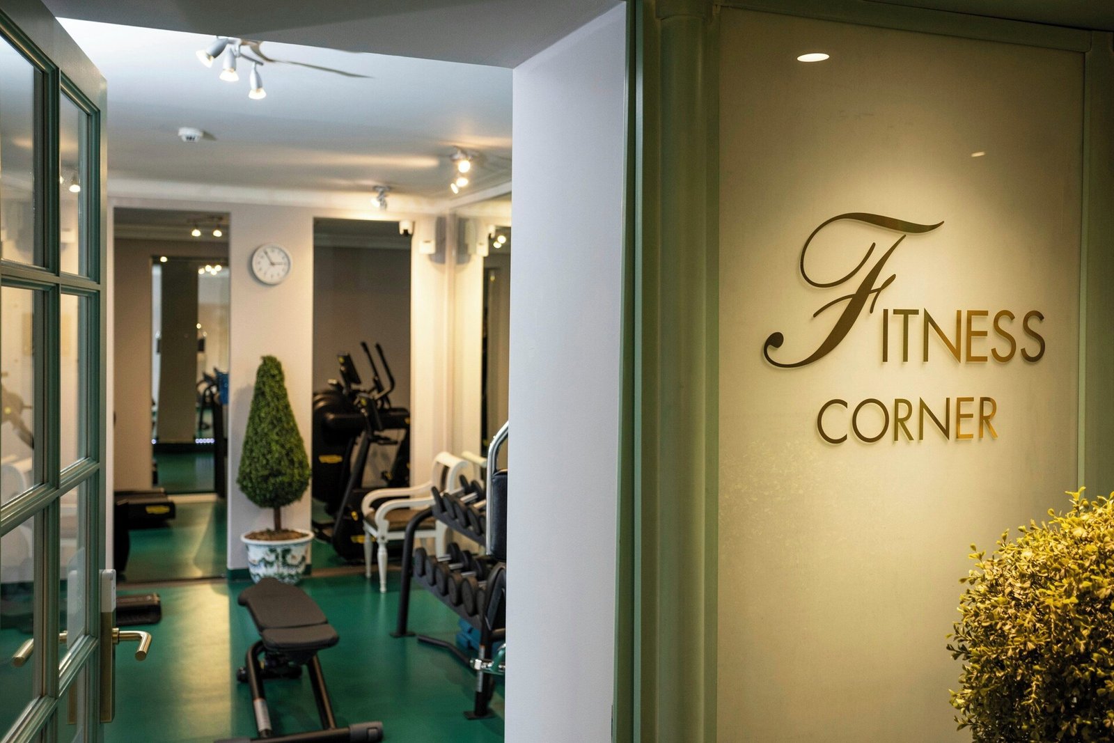 Grand Hotel Villa Castagnola, tennis and gym