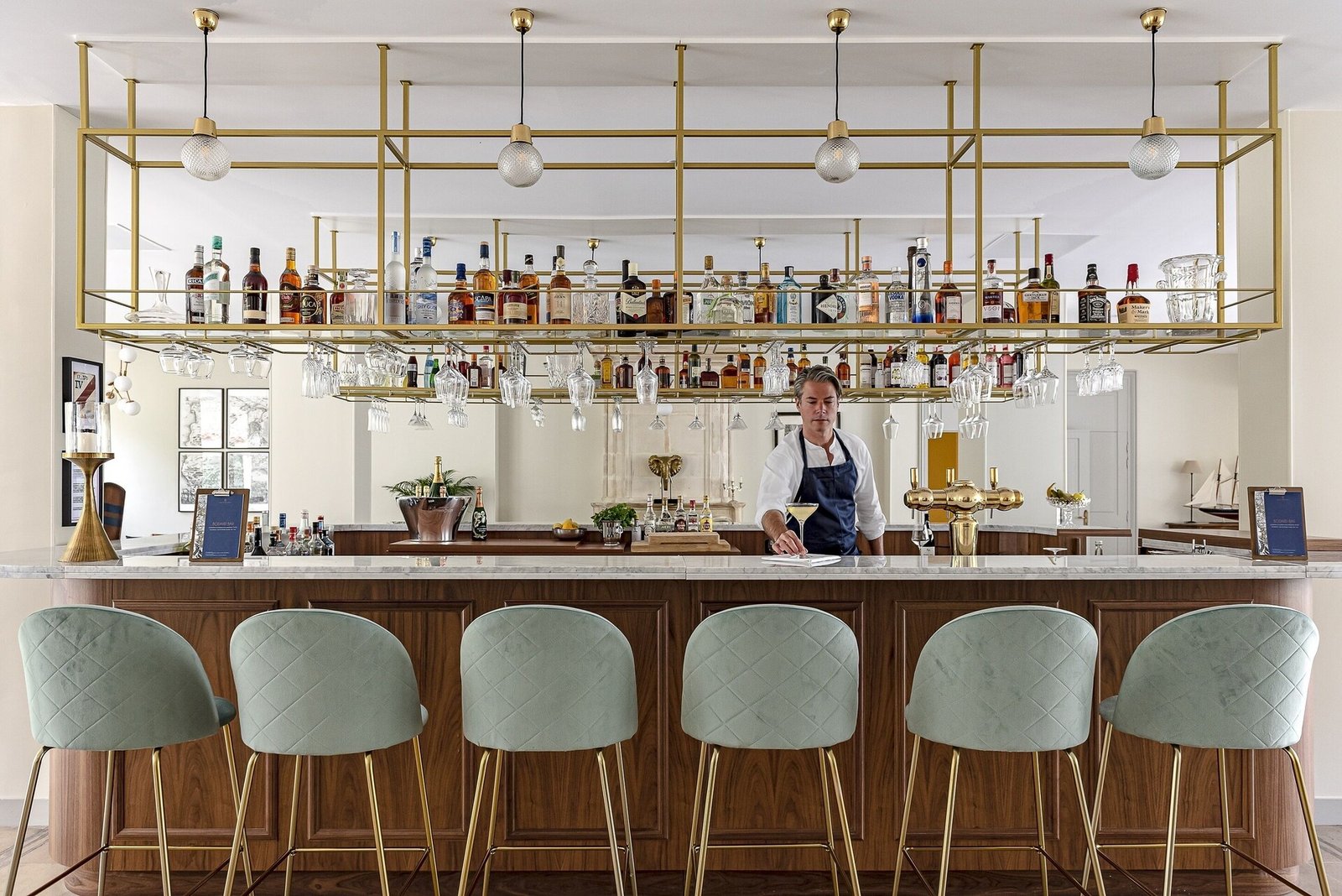 Maison des Ambassadeurs, bodard bar