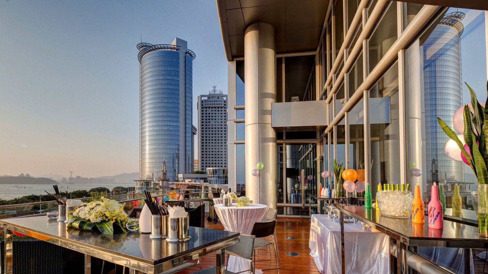 Hotel Indigo, quay restaurant & lounge