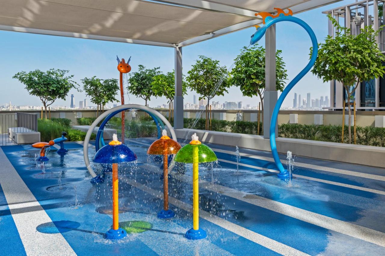 Vida Dubai Mall, the pool
