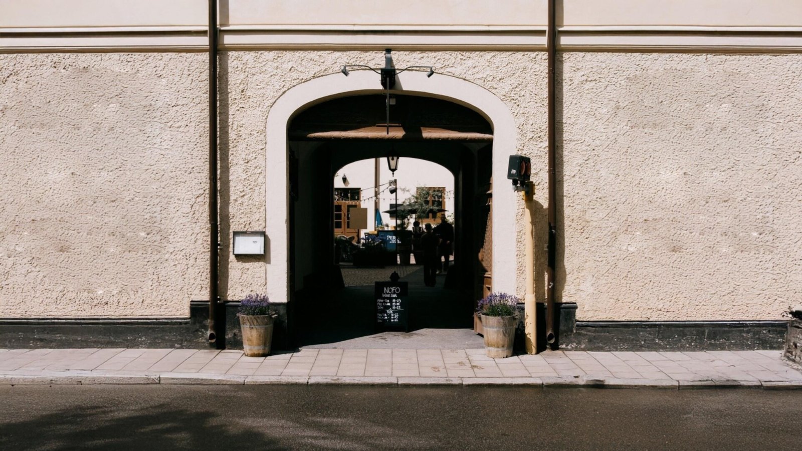 NOFO Hotel — backstory