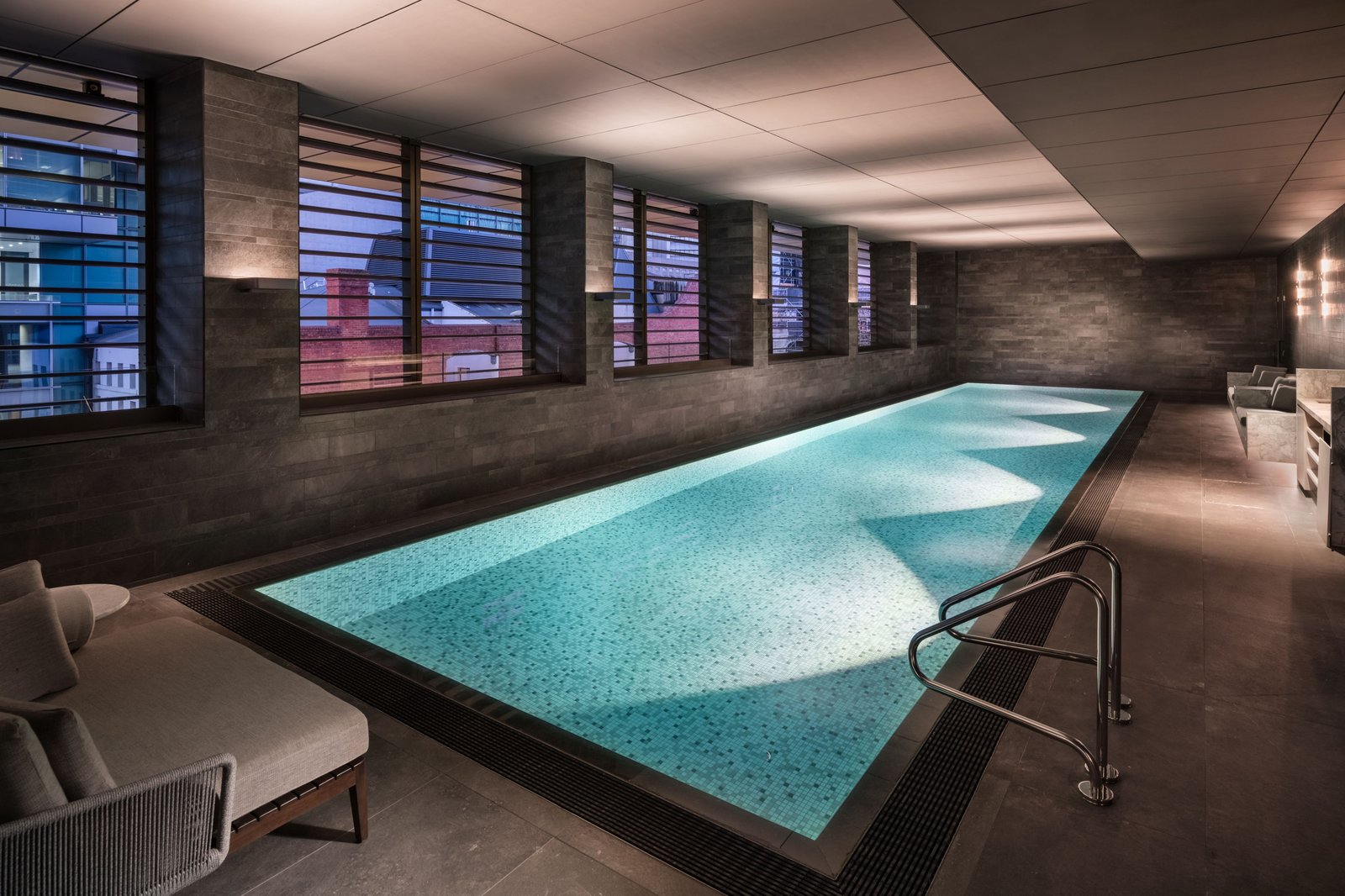 Adelaide Marriott Hotel, the pool