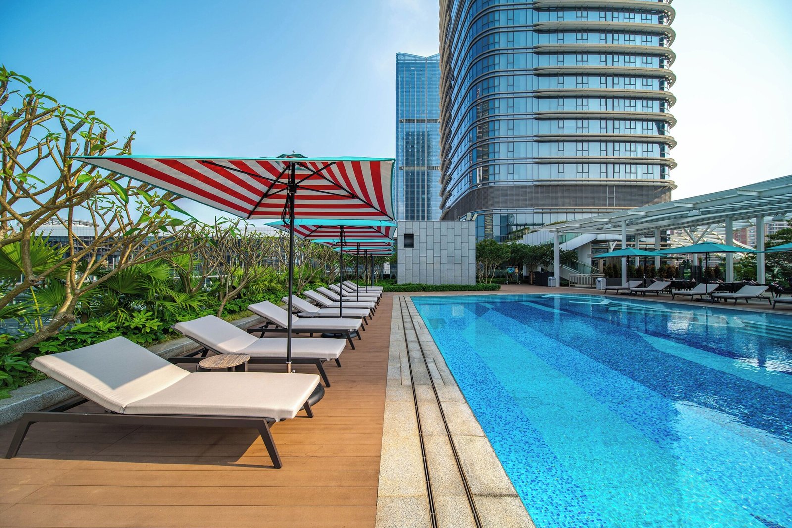 Artyzen Habitat Hengqin Zhuhai, the pool