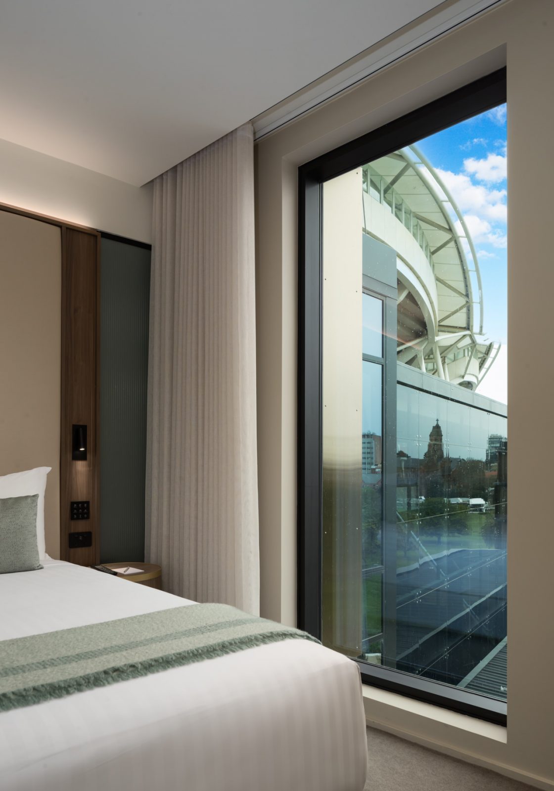 Oval Hotel