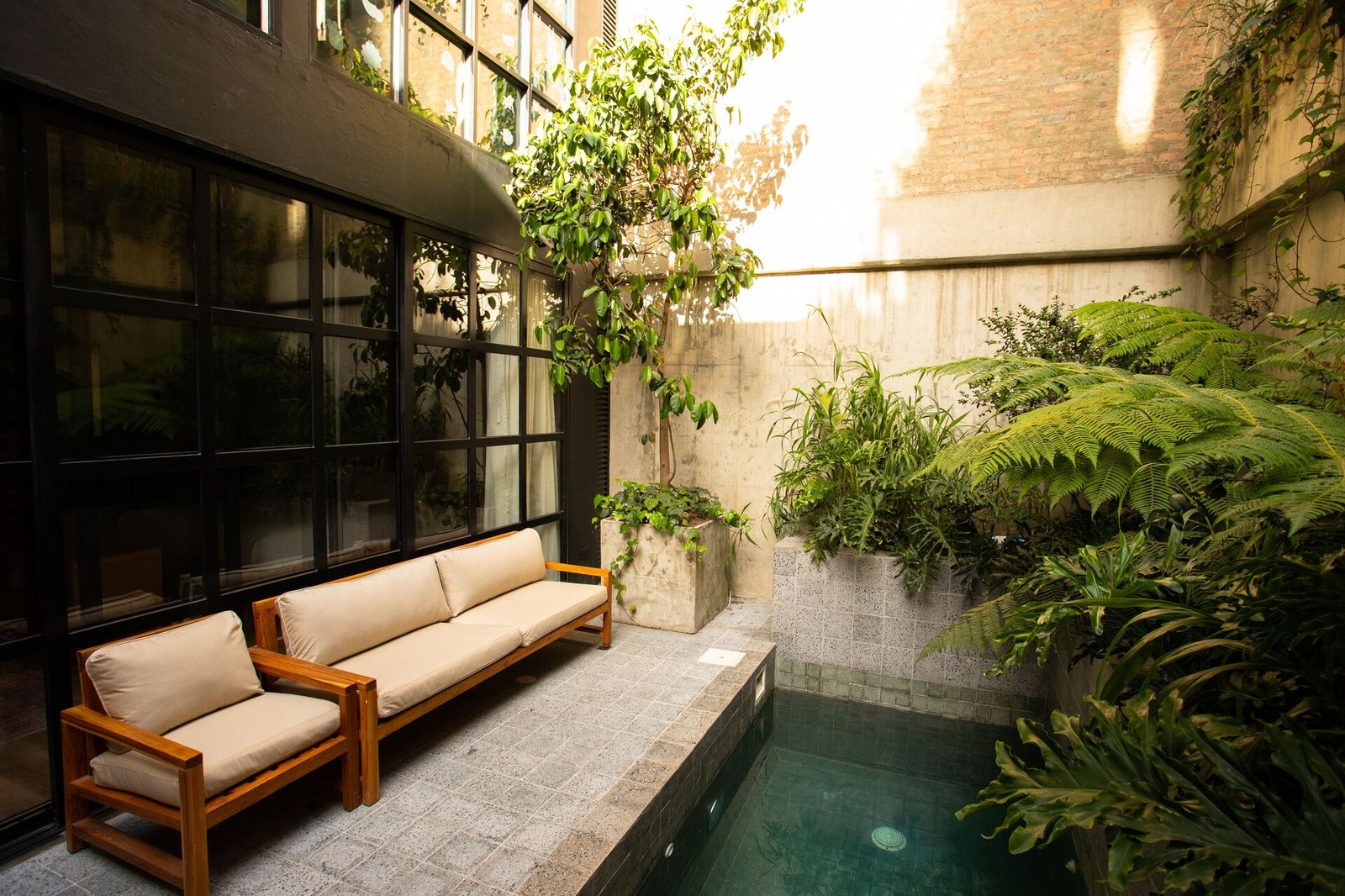 Hotel Coco, the pool