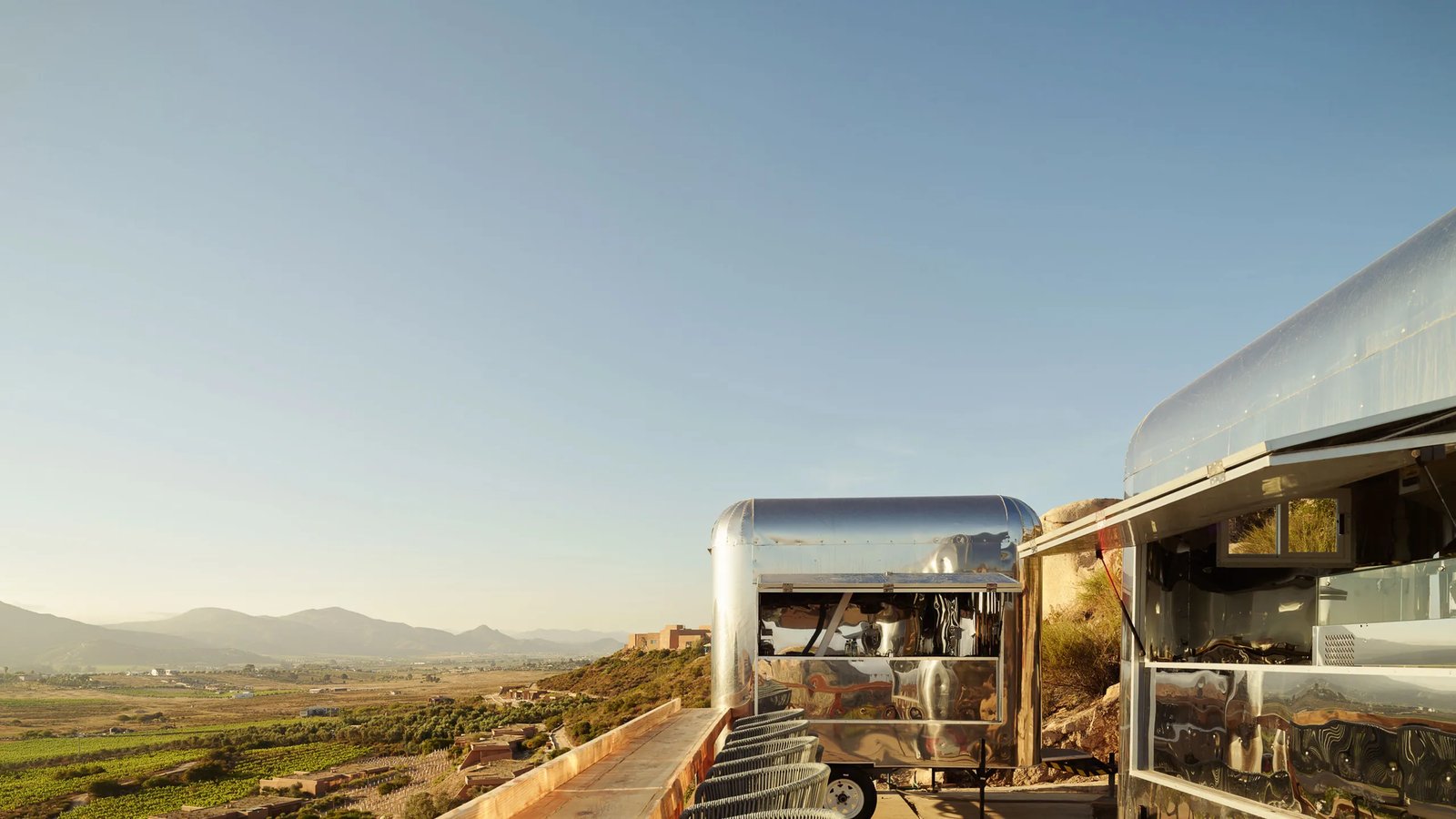 Banyan Tree Veya Valle de Guadalupe, at the table