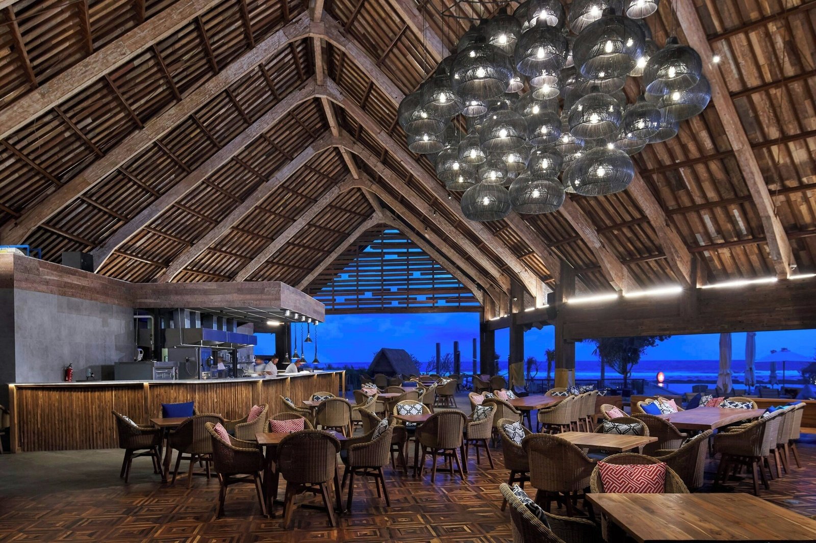 Renaissance Bali Uluwatu Resort & Spa — eat & drink