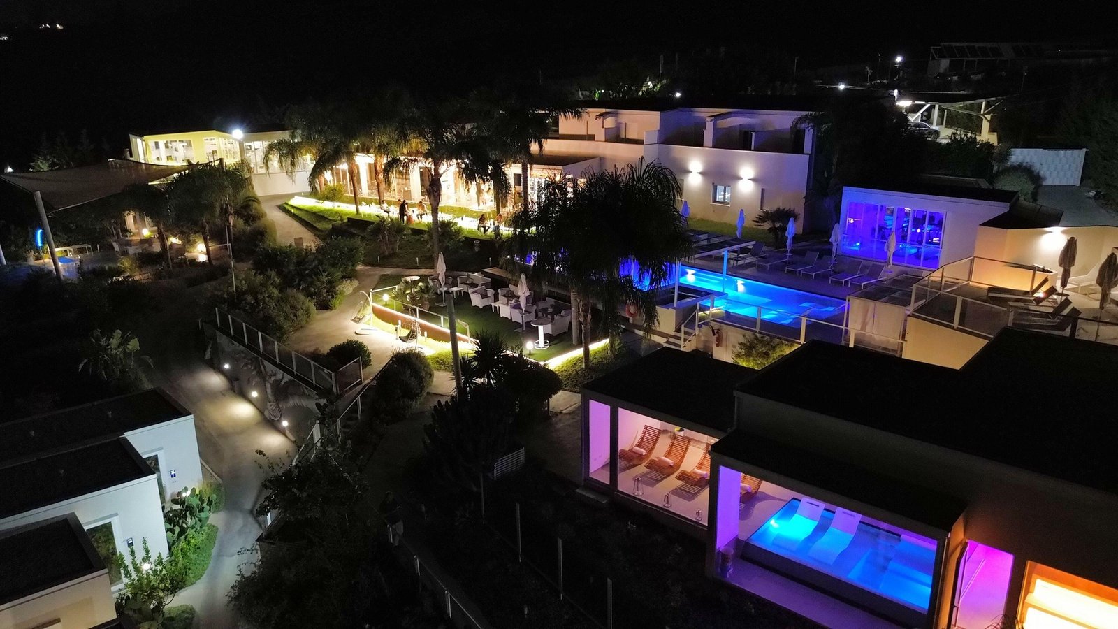 Doric Bed Boutique Hotel - resort- with restaurant service, how it began
