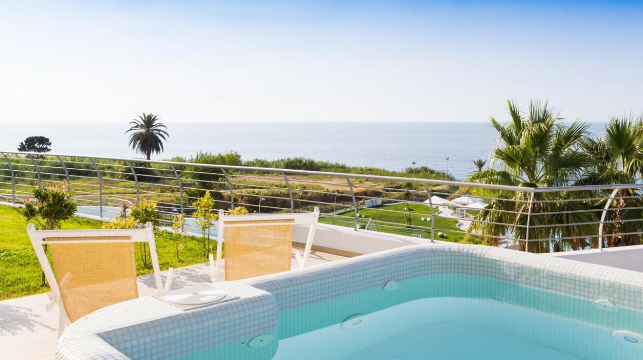 Infinity Resort Tropea, whirlpool and massage