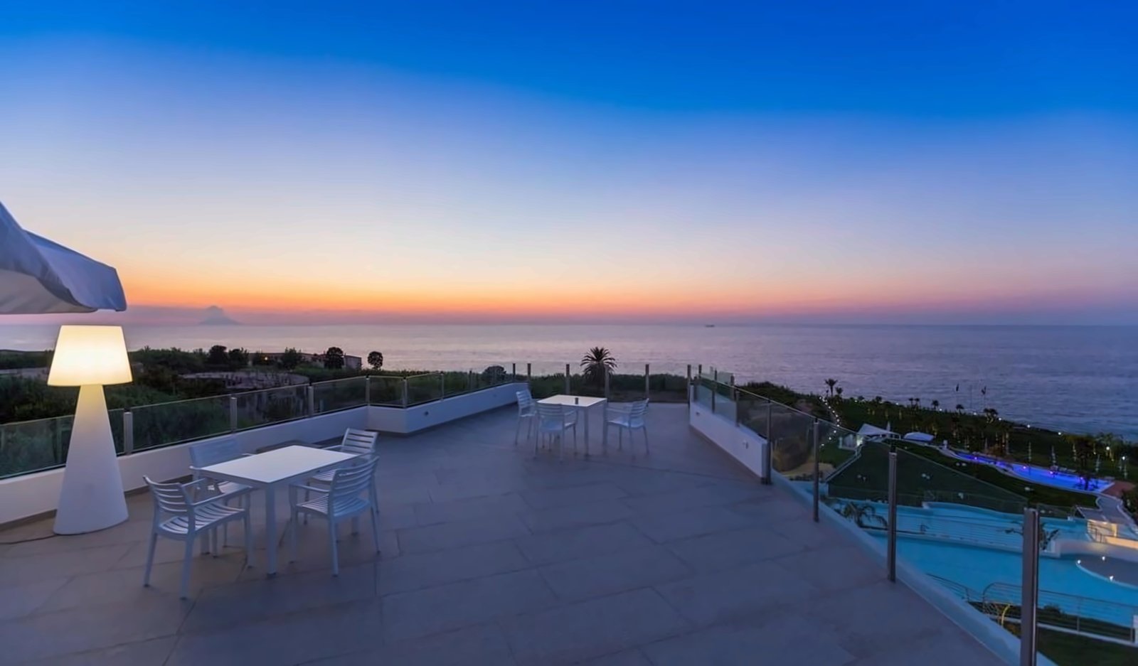 Infinity Resort Tropea, at the table