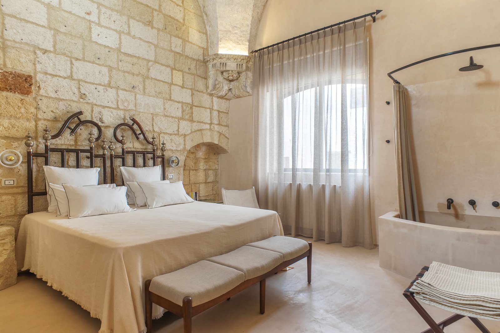 Casa a Corte, rooms