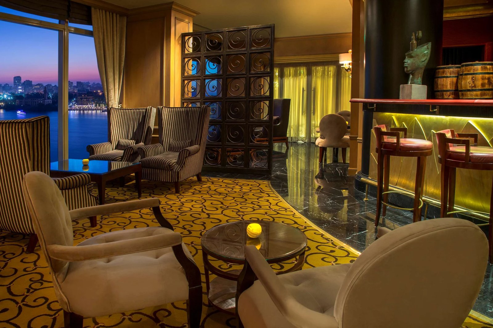 Kempinski Nile Hotel Garden City Cairo, the jazz bar