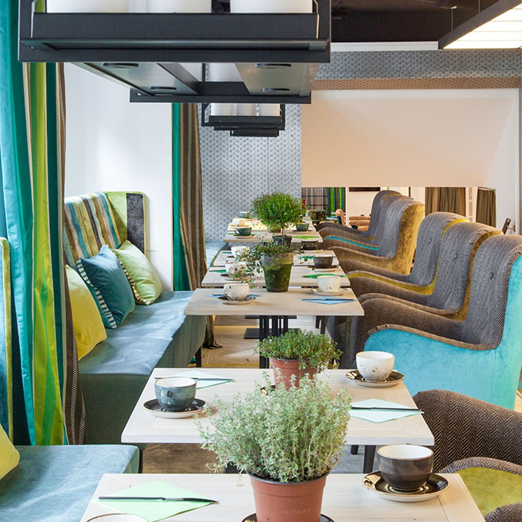 Absalon Hotel, at the table