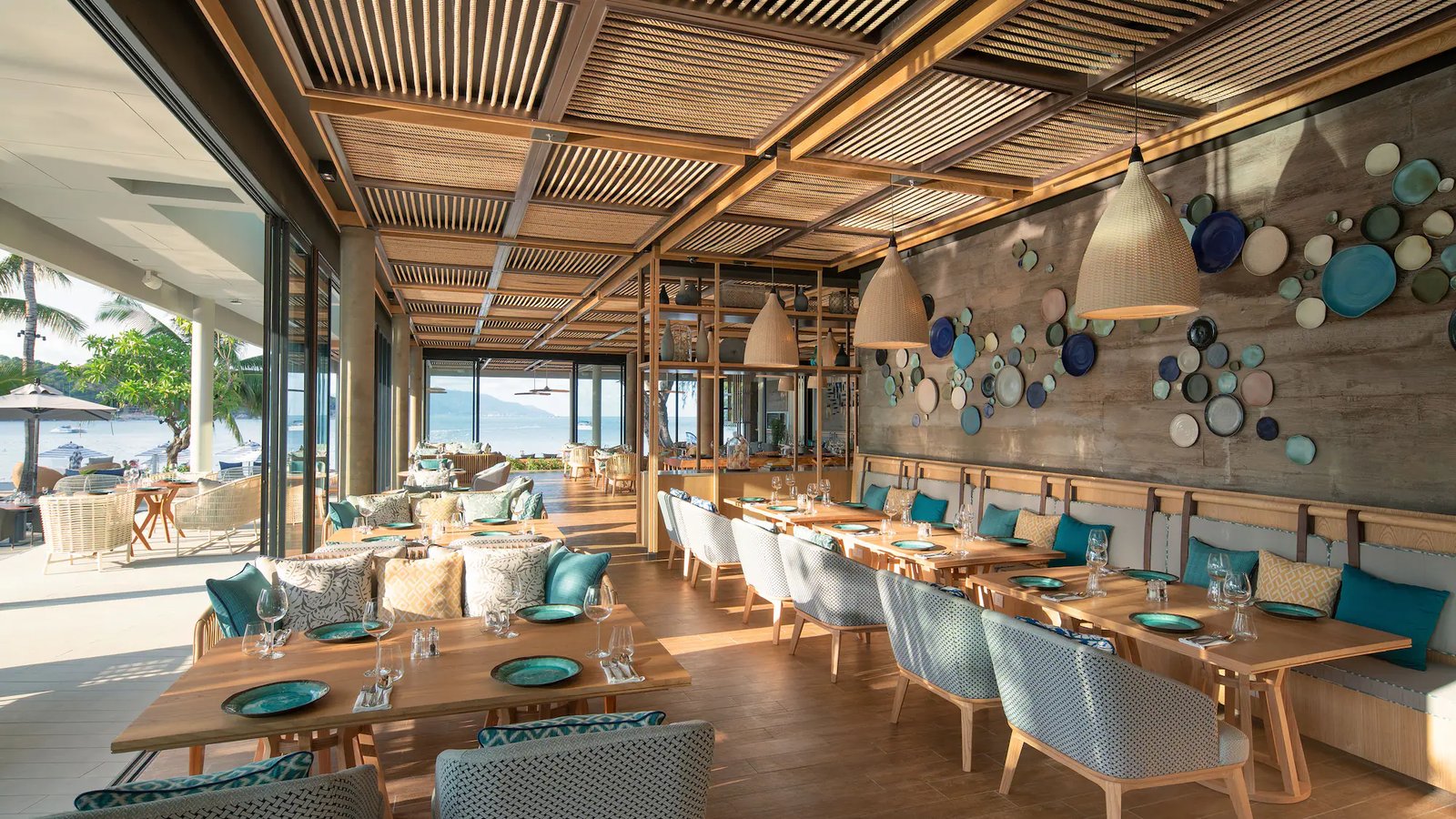 Meliá Koh Samui, at the table