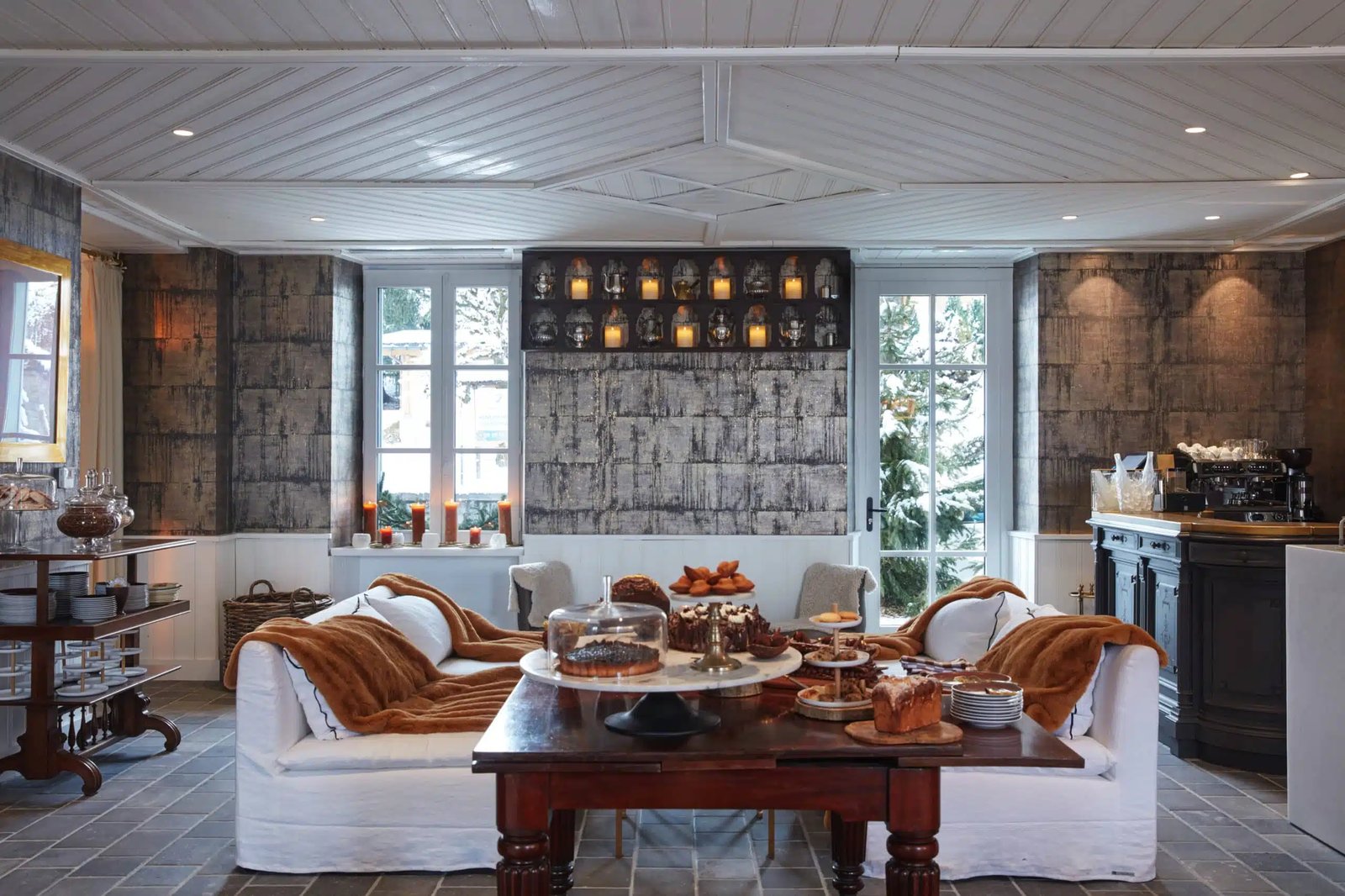Grand Hôtel Soleil d'Or - Hôtel Megève, at the table