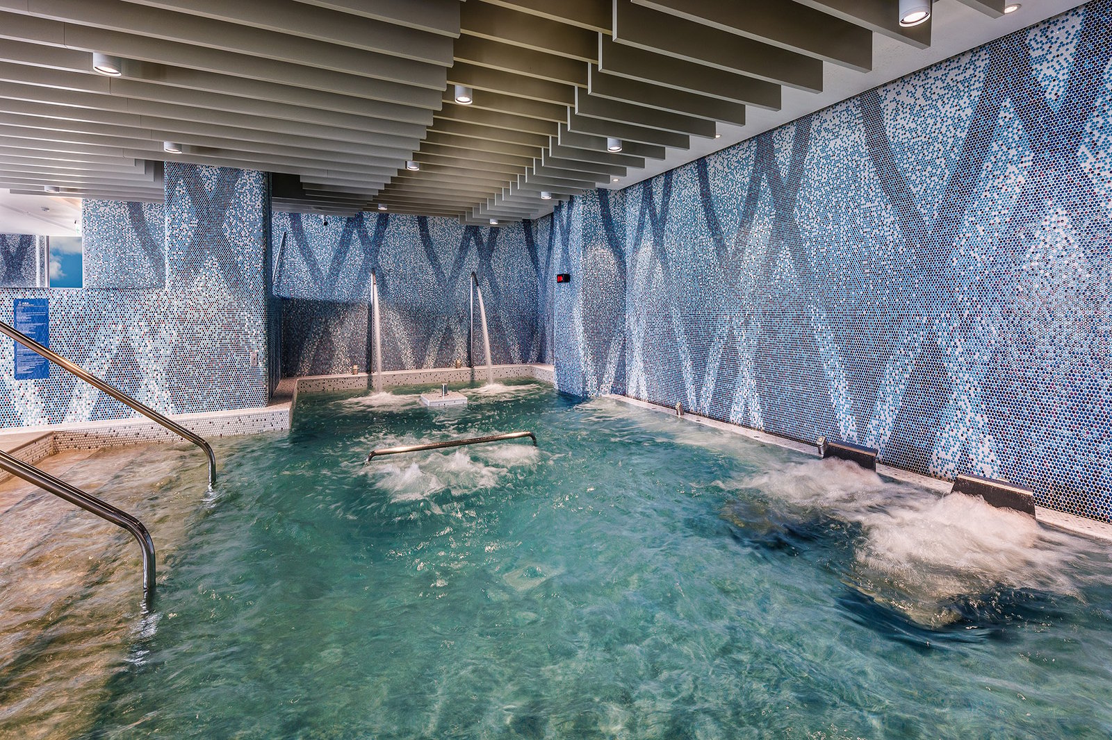 VOCO Chiayi, the hydrotherapy pool