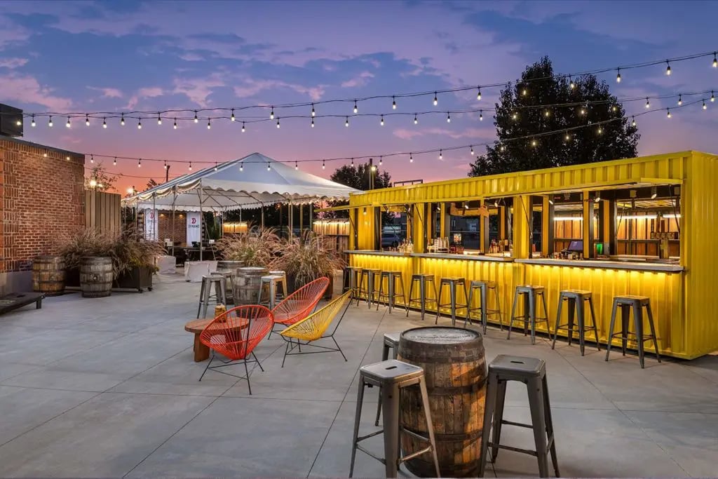 Moxy Chattanooga Downtown, the railyard
