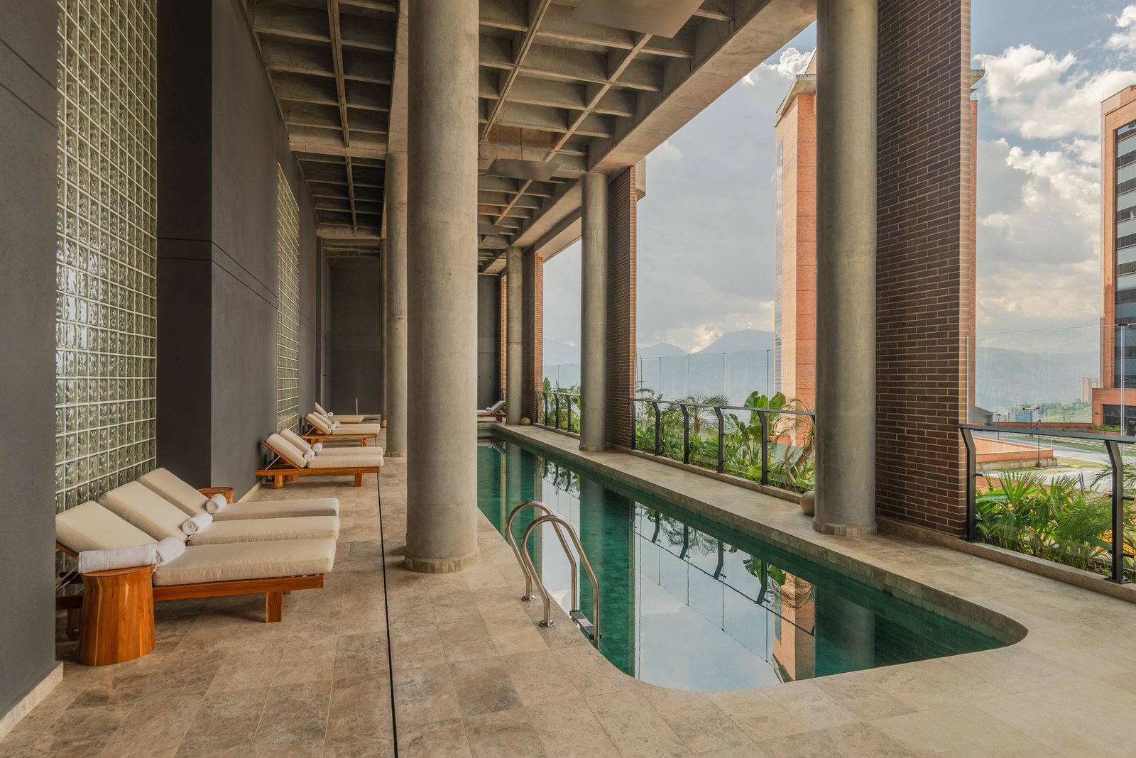 Wake Biohotel, the pool