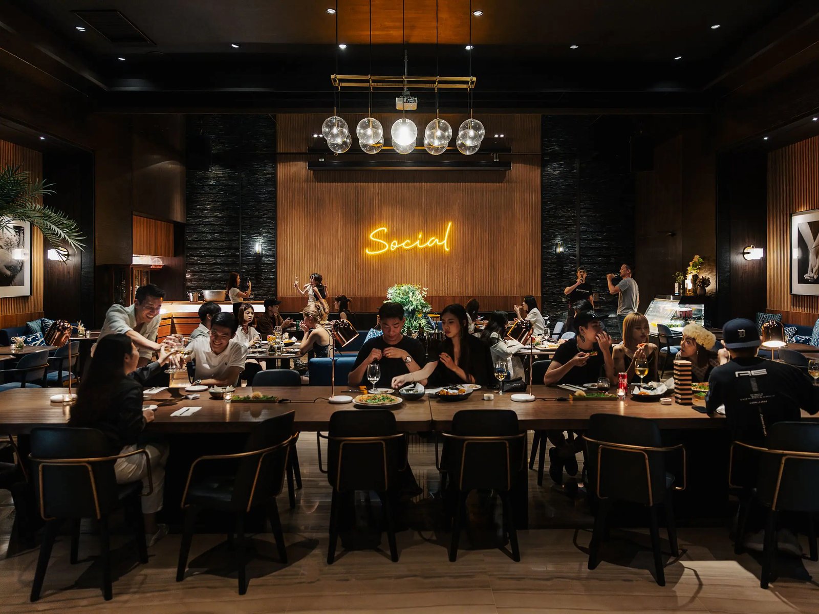 EPISODE Hsinchu - JDV by Hyatt, at the table