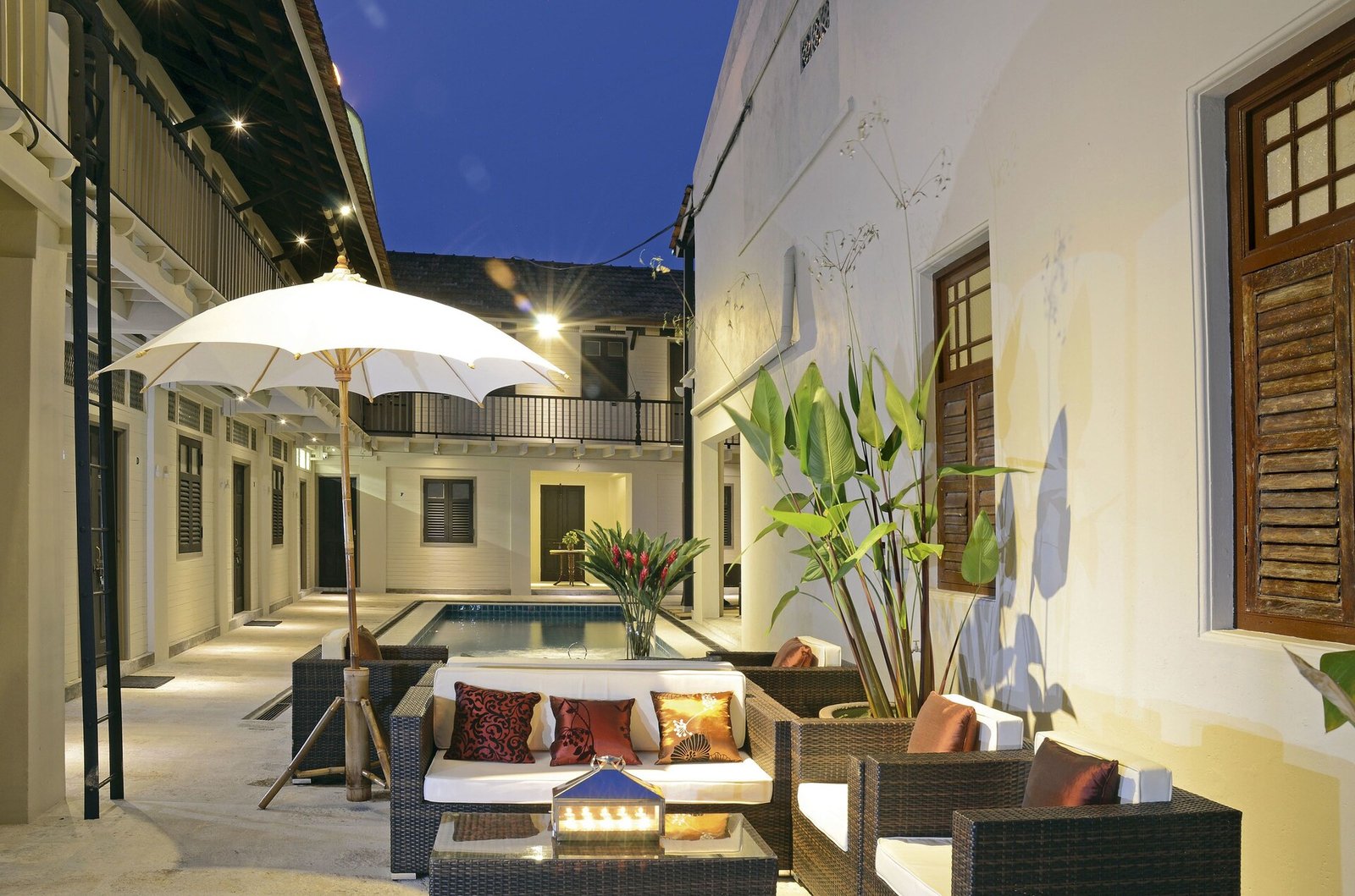 Noordin Mews