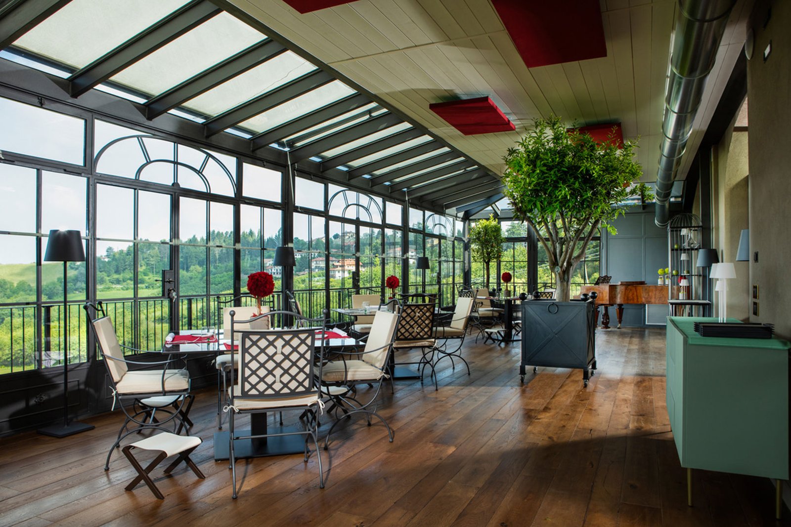 Le Due Matote Relais, at the table
