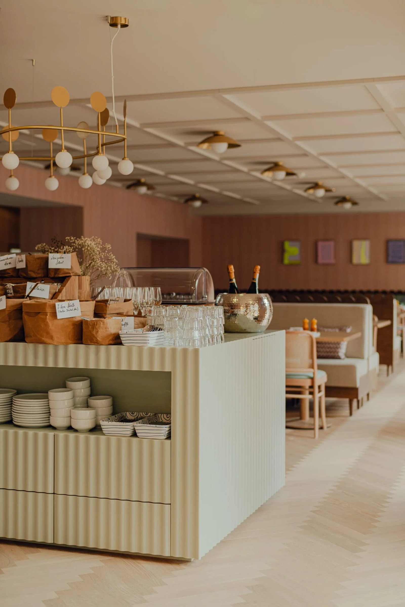 Hotel zum Hirschen, breakfast room