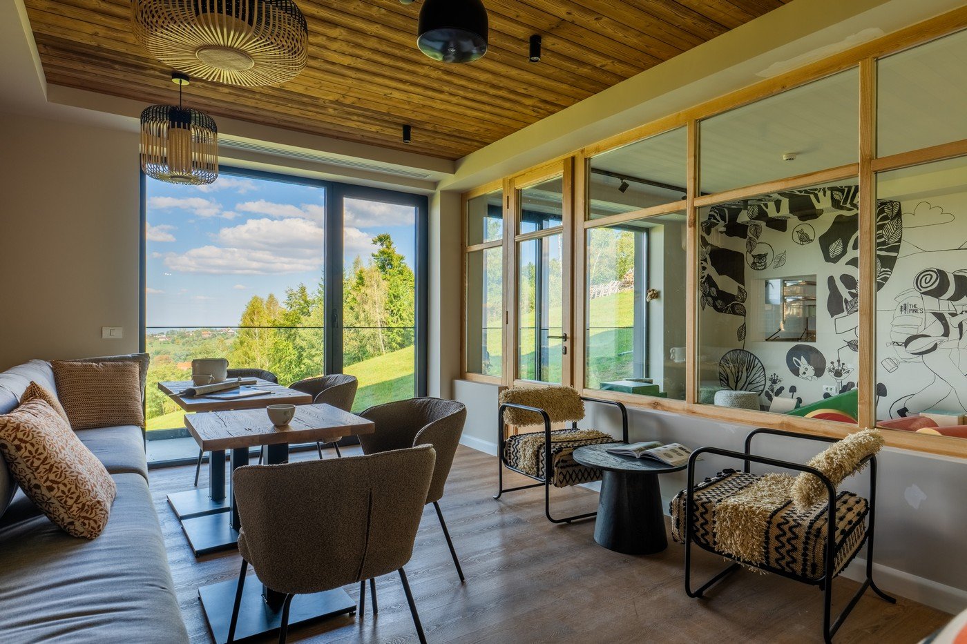 The Pines Bucegi Lodge