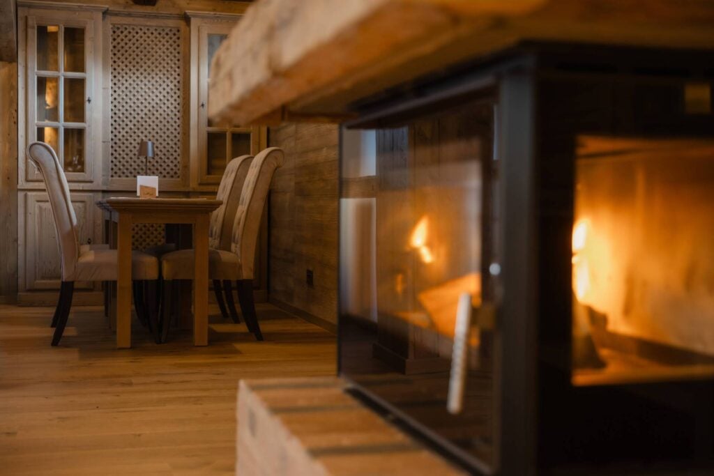 Chalet Royal, at the table