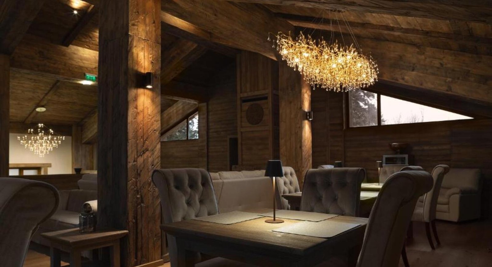 Chalet Royal, at the table