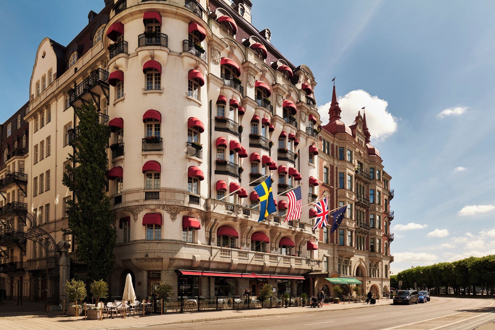 Hotel Diplomat — backstory