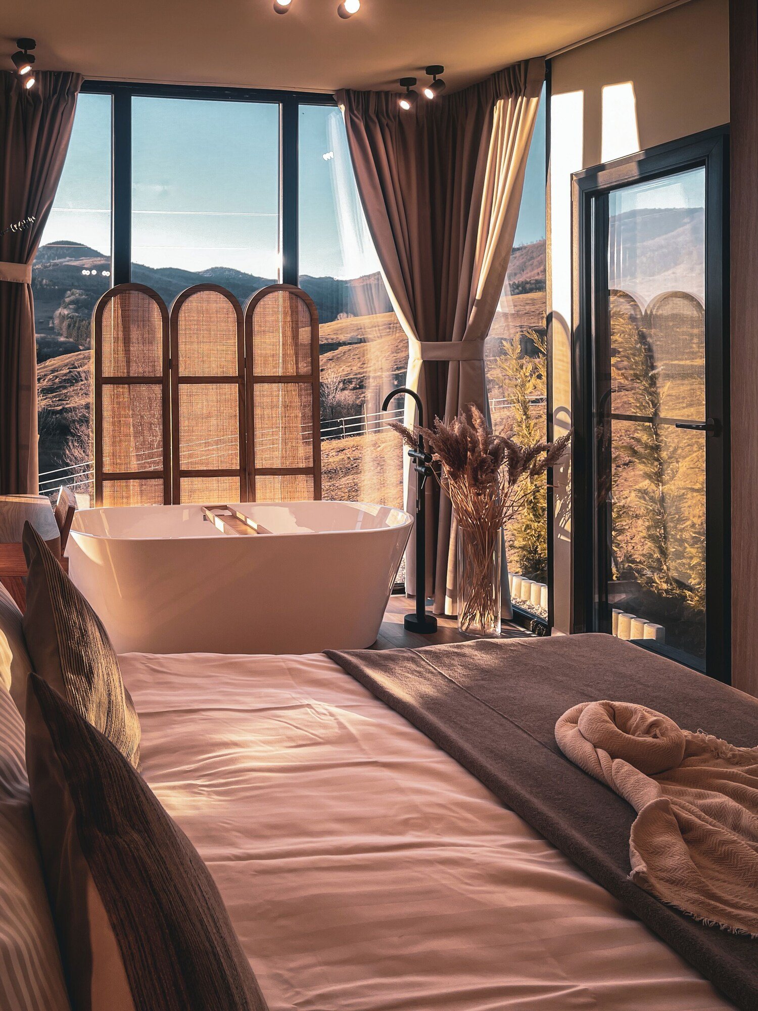 Moon Valley Comarnic, rooms