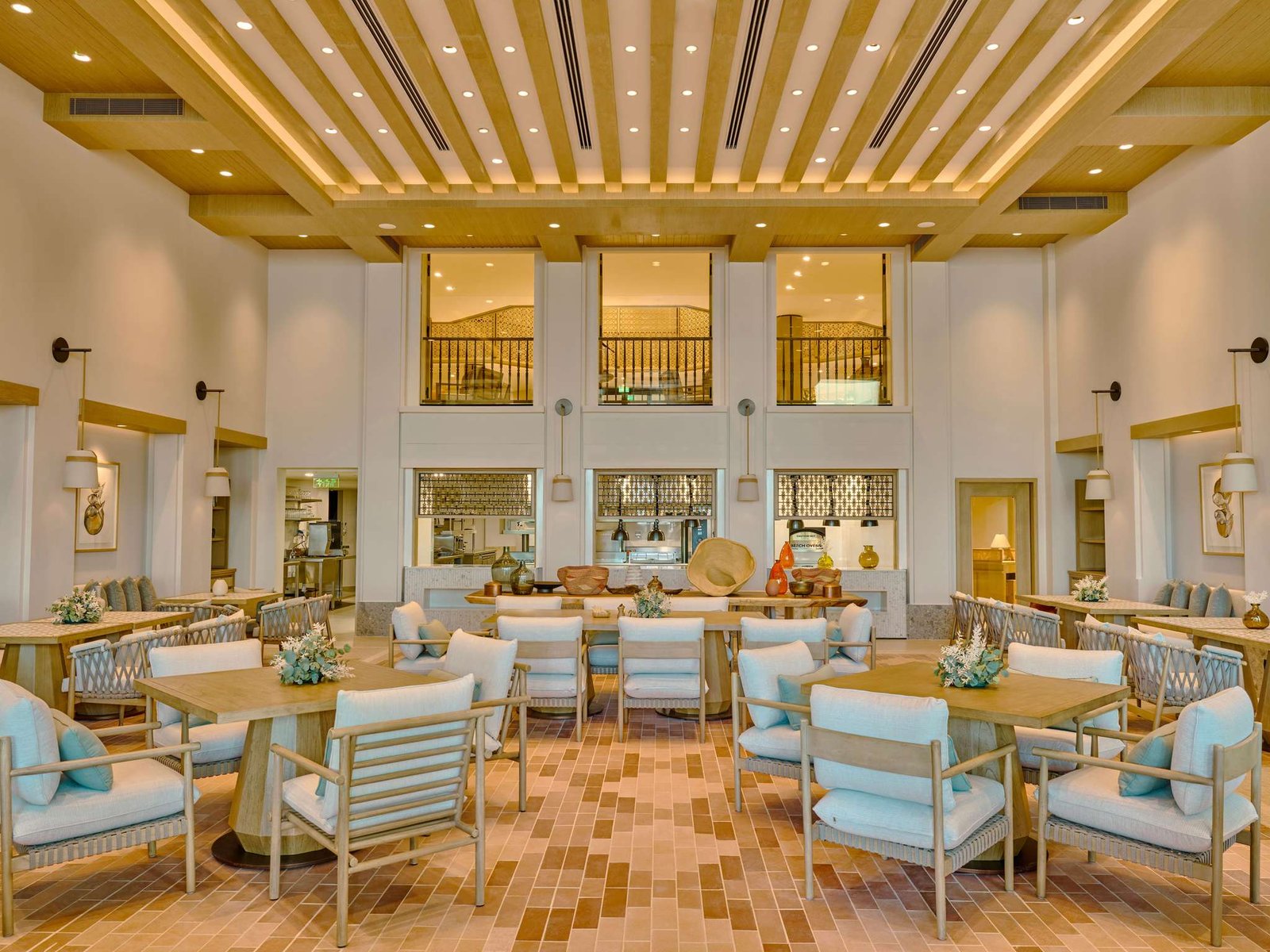 Hawar Resort By Mantis, at the table
