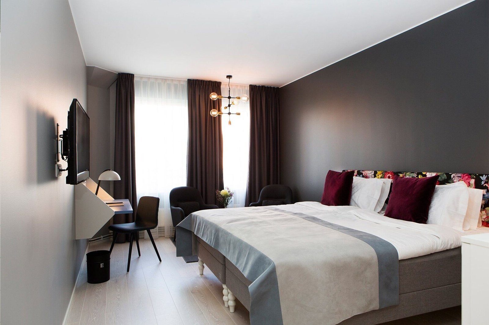 Elite Palace Hotel — rooms