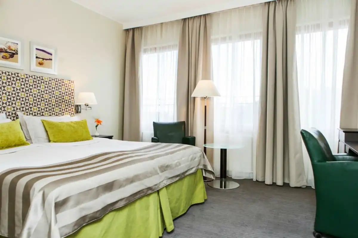 Elite Palace Hotel — rooms