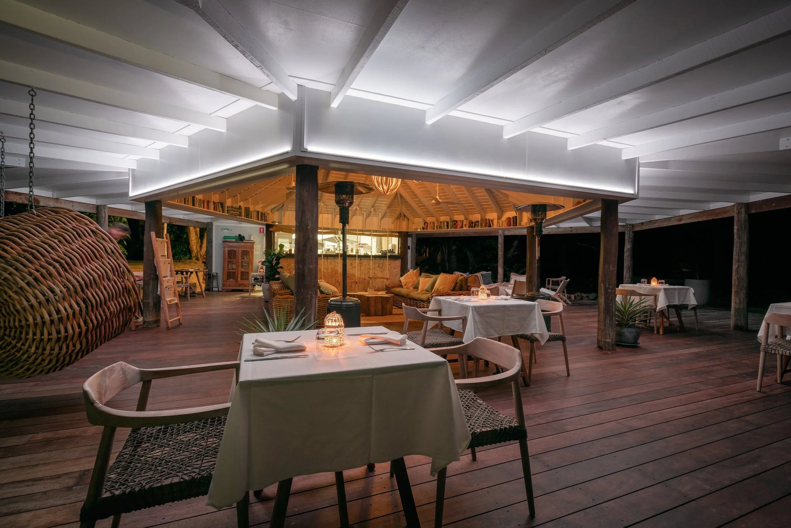 Elysian Retreat, main pavilion dining room