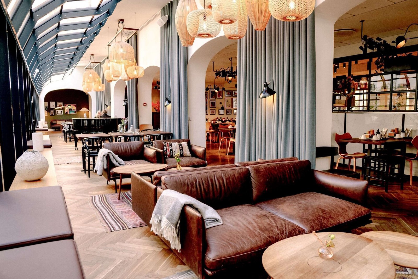 Hotel Kong Arthur — eat & drink